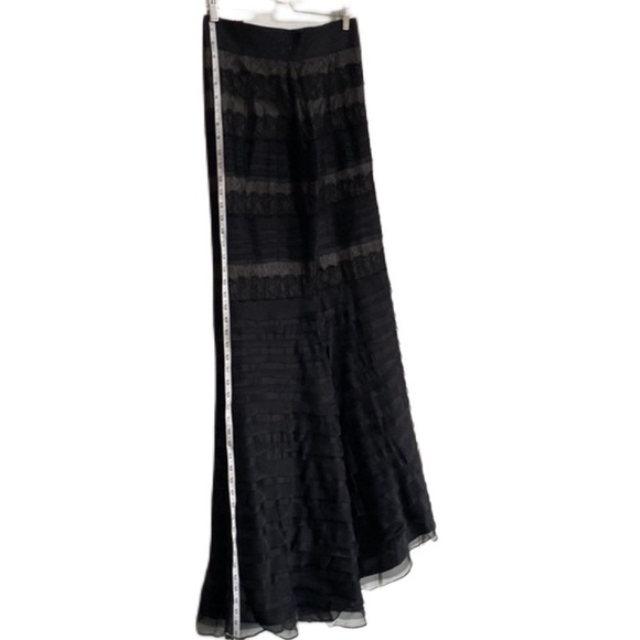 AUTHENTIC CAROLINA HERRERA Dress/Skirt size 8 Silk Ruffled - Picture 6 of 15